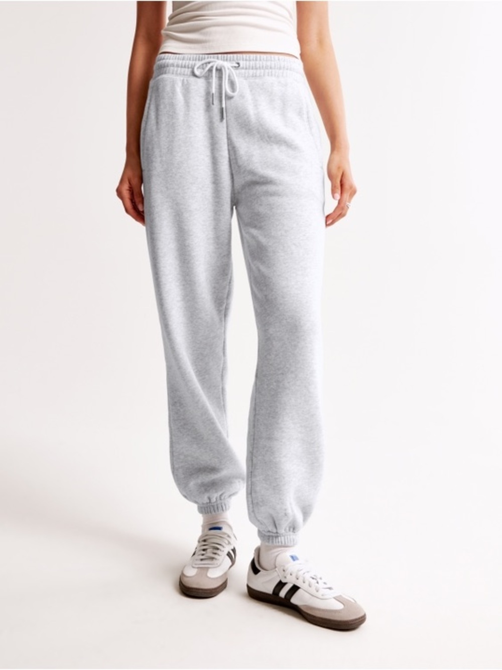 Abercrombie & Fitch Sunday Sweatpant Fleece Joggers Light Grey - Picture 1 of 11
